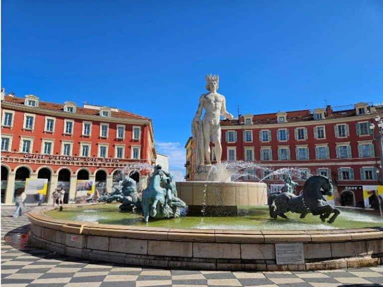 Old Nice Fountain Place Massena