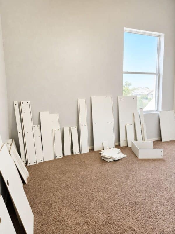 Office furniture assembly